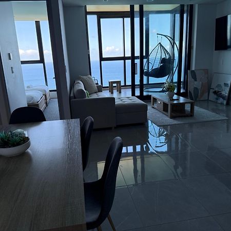 Surfers Paradise New Beachfront Apartments Gold Coast Eksteriør bilde
