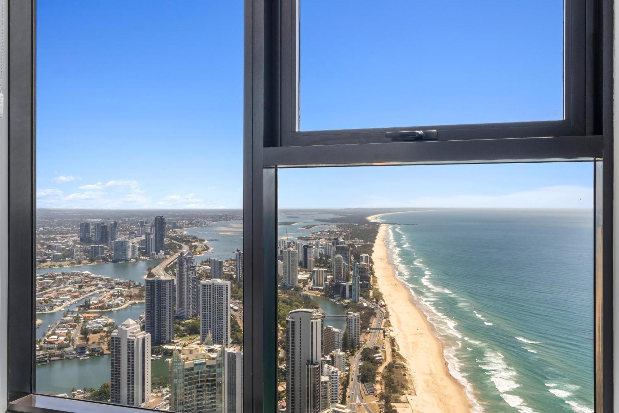 Surfers Paradise New Beachfront Apartments Gold Coast Eksteriør bilde