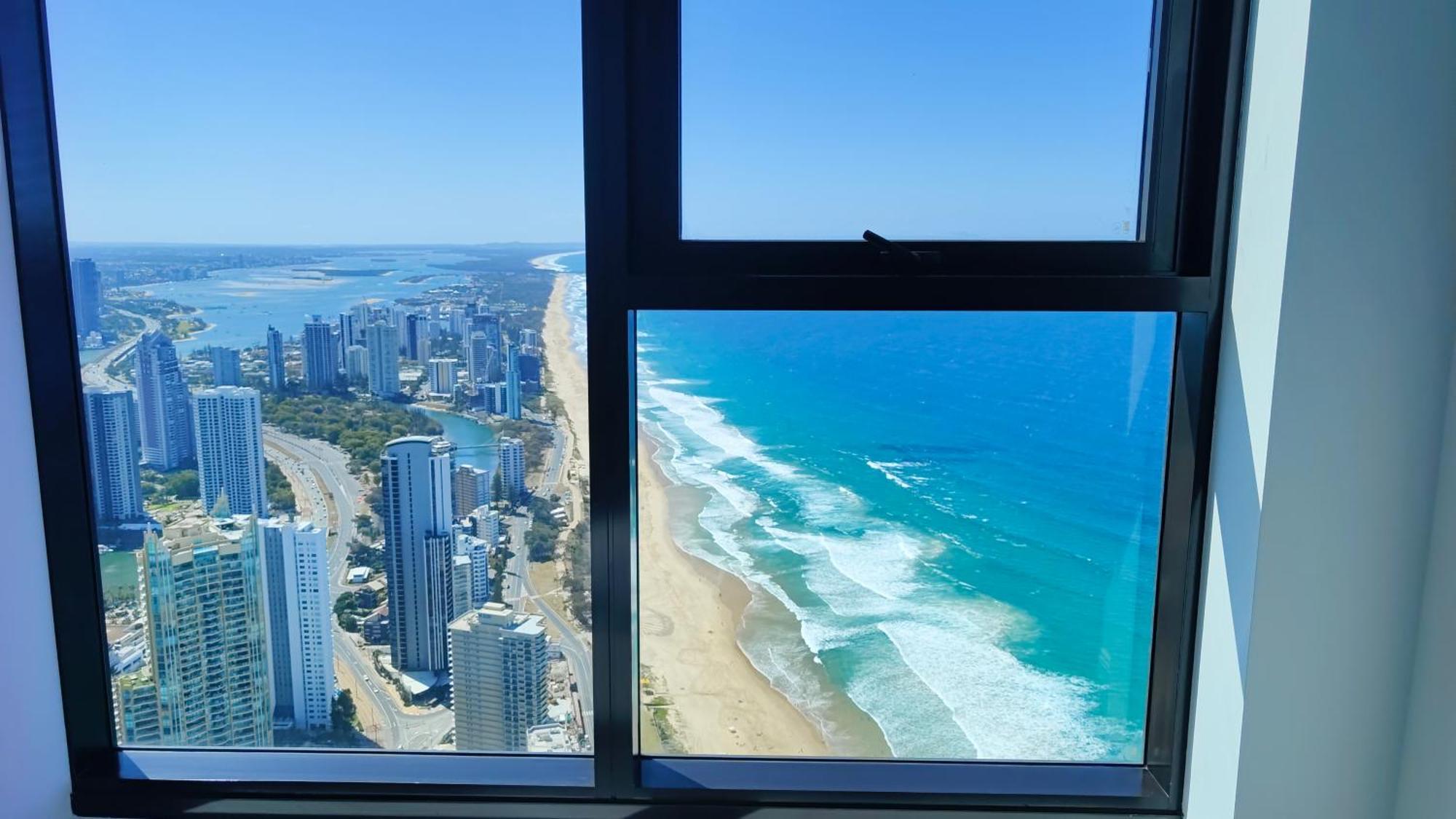 Surfers Paradise New Beachfront Apartments Gold Coast Eksteriør bilde